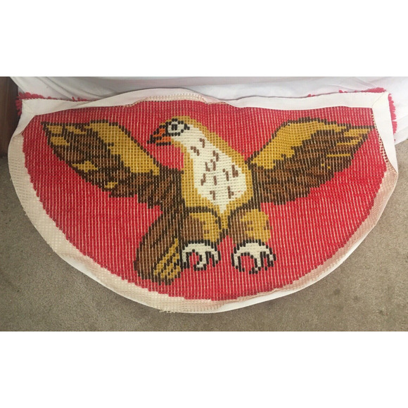 Eagle Latch Hook Rug Half-Round Complete Finished 34x17 Patriotic Decor 1970s - Picture 2 of 3